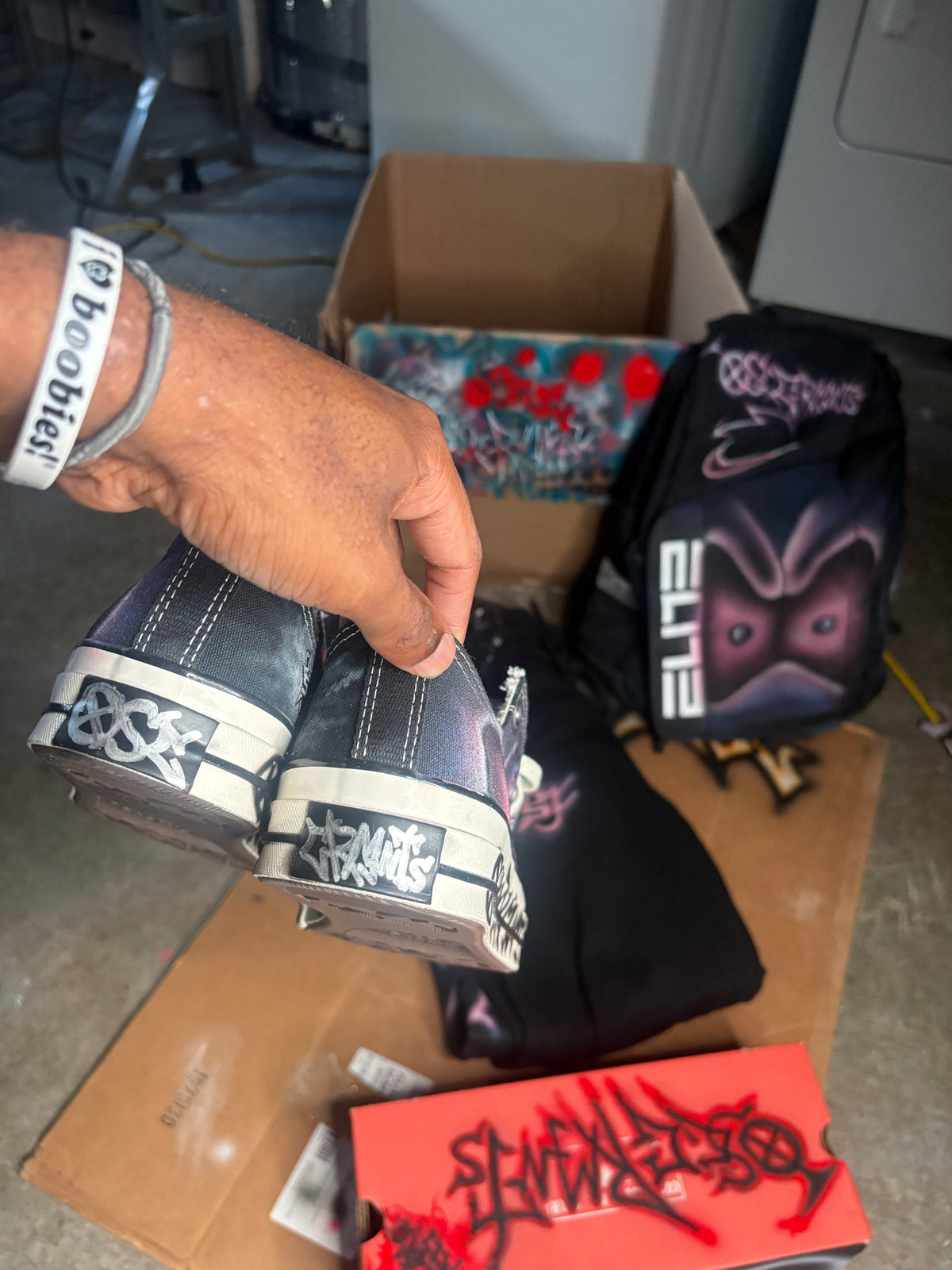 osc lowtop chucks